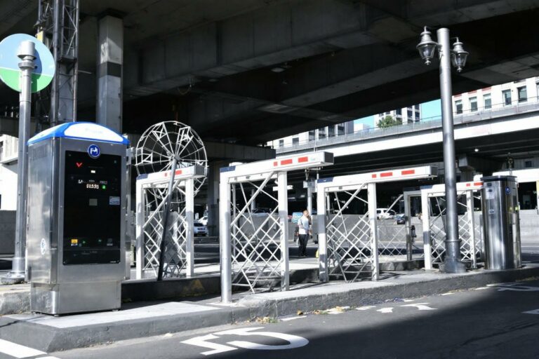 Barrières de parking automatiques : solutions d'équipement pour stationnement urbain